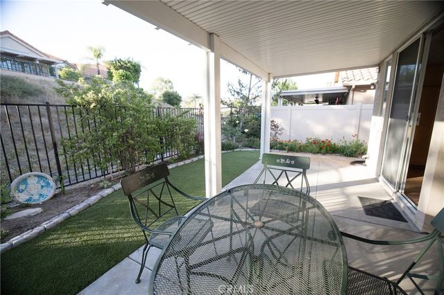 40429 Via Camposeco, Murrieta, CA 92562
