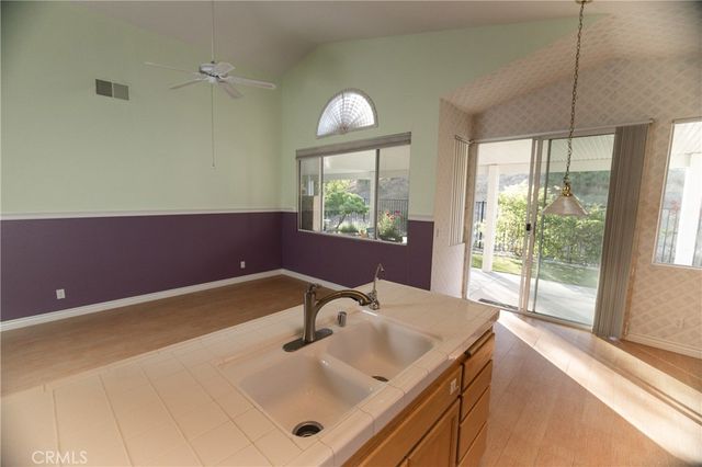 40429 Via Camposeco, Murrieta, CA 92562