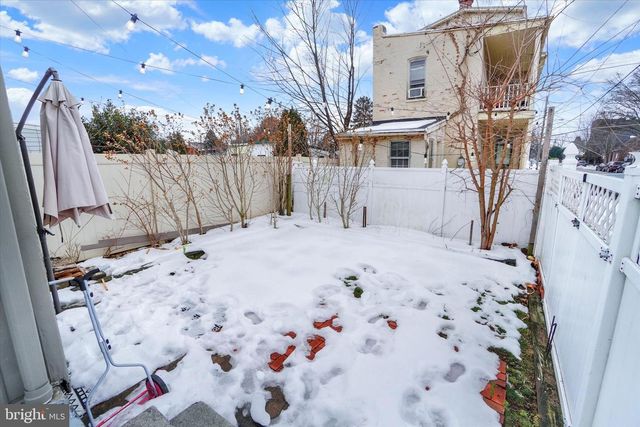 152 N 7TH ST, Columbia, PA 17512