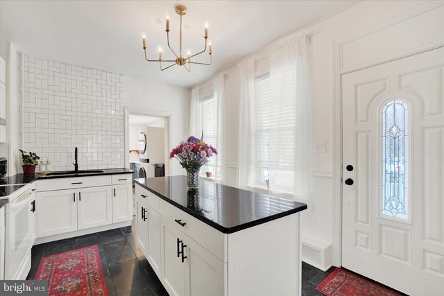 152 N 7TH ST, Columbia, PA 17512