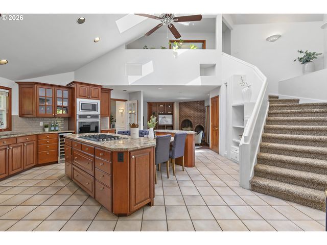 28380 Sw WILLOW CREEK Dr, Wilsonville, OR 97070