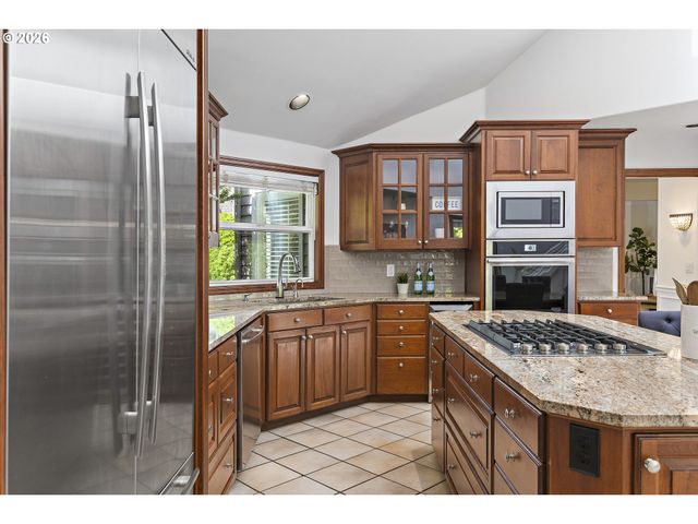 28380 Sw WILLOW CREEK Dr, Wilsonville, OR 97070