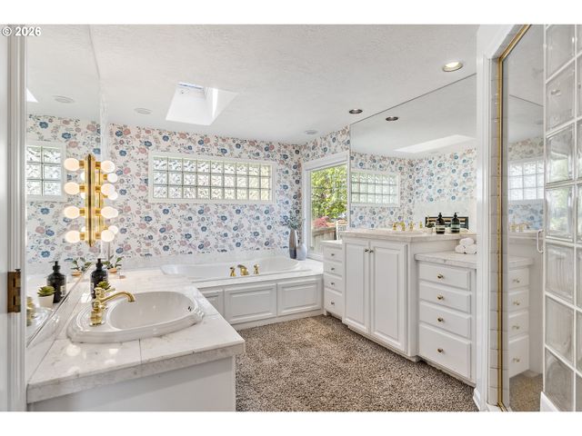 28380 Sw WILLOW CREEK Dr, Wilsonville, OR 97070