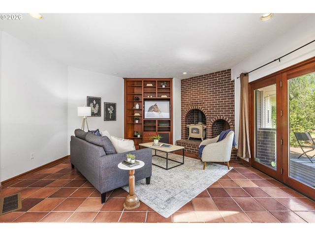 28380 Sw WILLOW CREEK Dr, Wilsonville, OR 97070