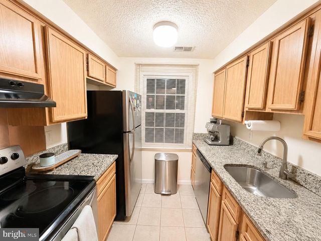 8541 BLUE ROCK LN, Lorton, VA 22079