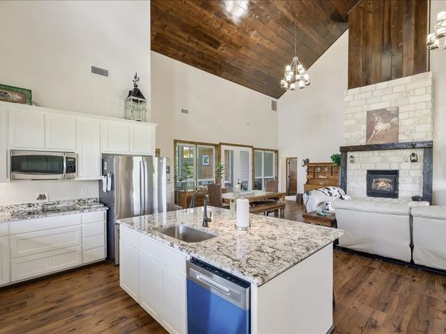 6969 State Hwy 198, Canton, TX 75103