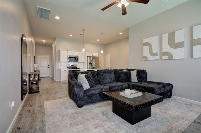 1008 SW 14th Street, Oklahoma City, OK 73160