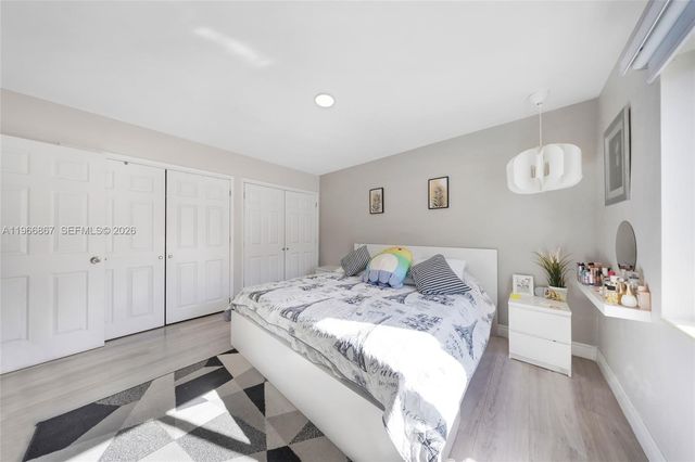 907 N Park Rd, Hollywood, FL 33021