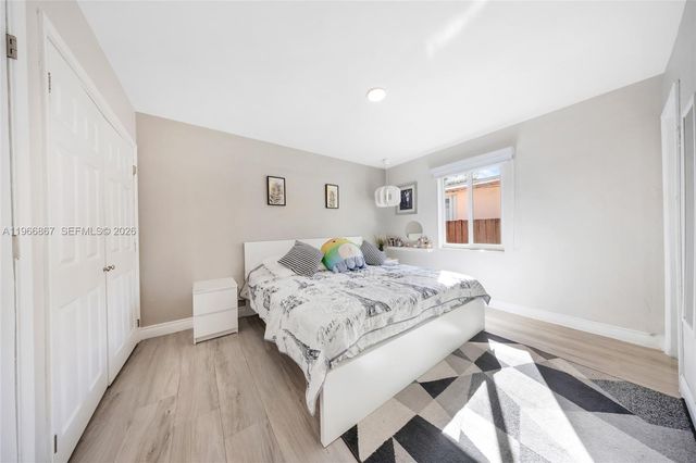 907 N Park Rd, Hollywood, FL 33021