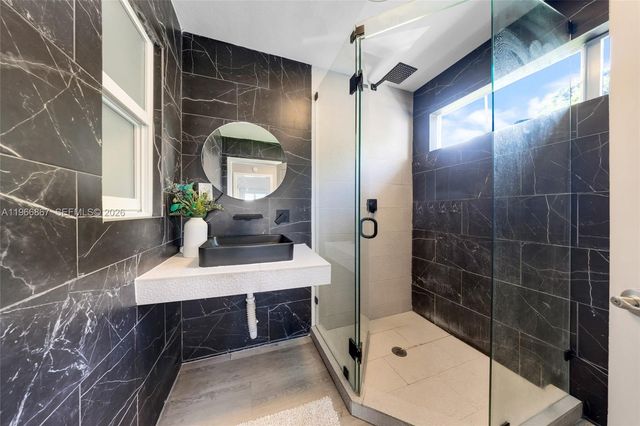 907 N Park Rd, Hollywood, FL 33021