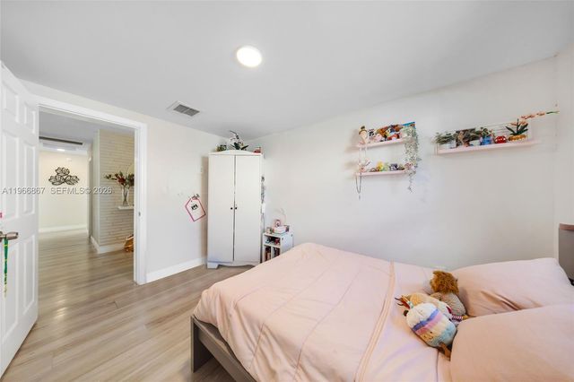 907 N Park Rd, Hollywood, FL 33021