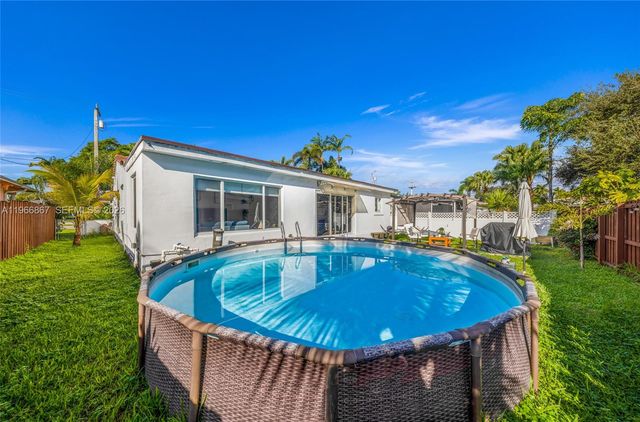 907 N Park Rd, Hollywood, FL 33021