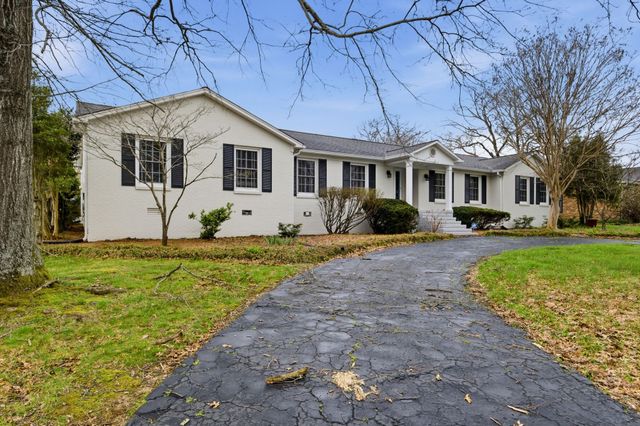 1270 Flatt Circle, Cookeville, TN 38501