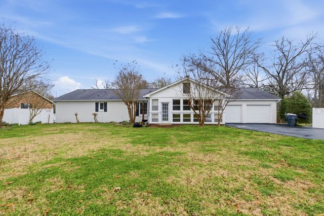 1270 Flatt Circle, Cookeville, TN 38501