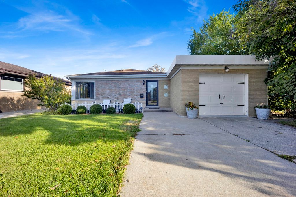 1520 Oakton Street, Park Ridge, IL 60068 — exterior