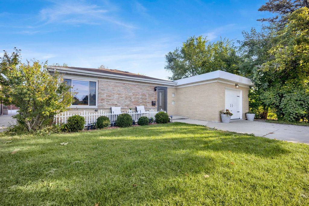 1520 Oakton Street, Park Ridge, IL 60068 — photo 4