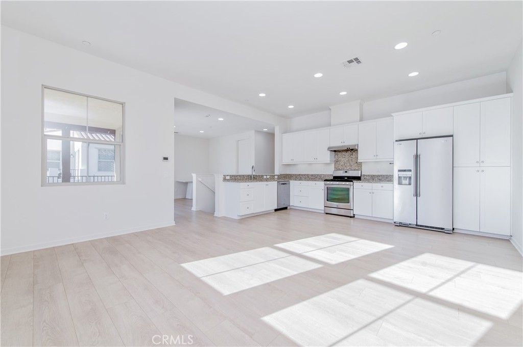 118 Borrego, Irvine, CA 92618 — photo 5