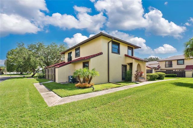 435 HUNTER CIRCLE, Kissimmee, FL 34758