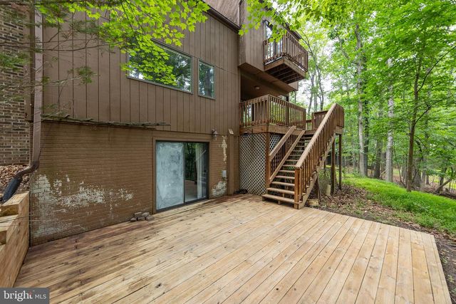 1317 LAKEVIEW DR, Cross Junction, VA 22625