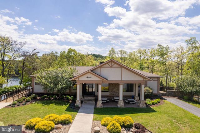 1317 LAKEVIEW DR, Cross Junction, VA 22625