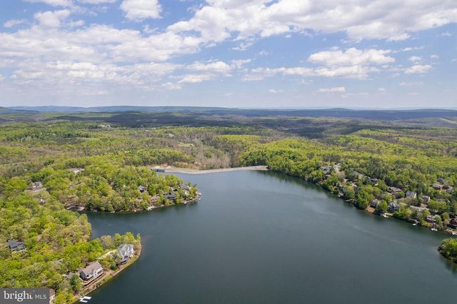 1317 LAKEVIEW DR, Cross Junction, VA 22625