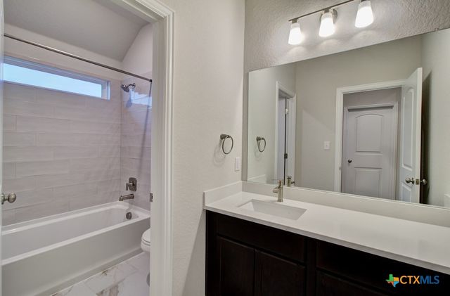 1850 Pining Street, New Braunfels, TX 78132