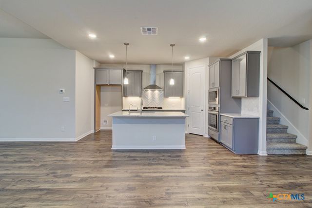 1850 Pining Street, New Braunfels, TX 78132