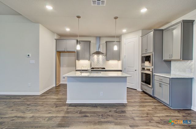 1850 Pining Street, New Braunfels, TX 78132