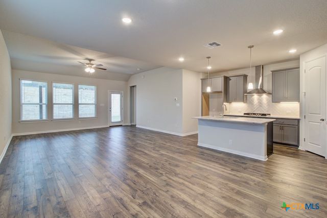 1850 Pining Street, New Braunfels, TX 78132