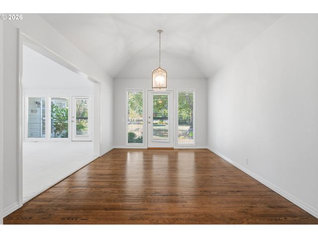 32237 Sw LAKE Dr, Wilsonville, OR 97070