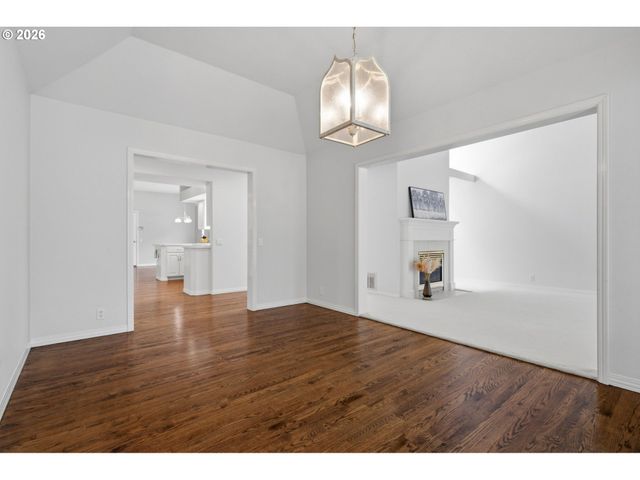 32237 Sw LAKE Dr, Wilsonville, OR 97070
