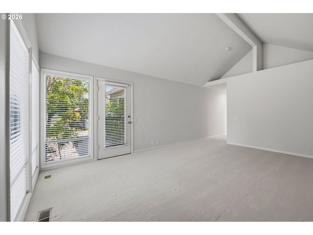 32237 Sw LAKE Dr, Wilsonville, OR 97070