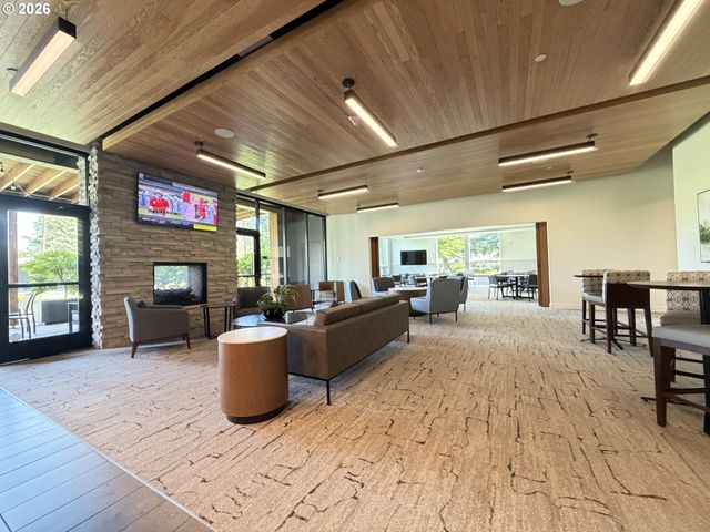 32237 Sw LAKE Dr, Wilsonville, OR 97070