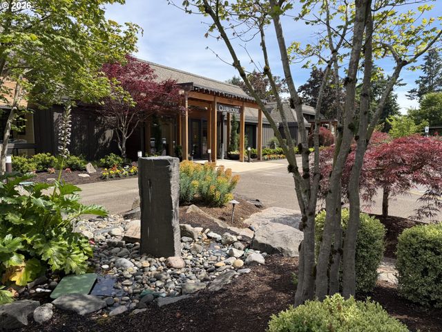 32237 Sw LAKE Dr, Wilsonville, OR 97070