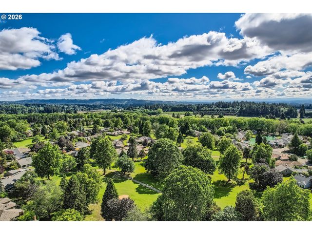 32237 Sw LAKE Dr, Wilsonville, OR 97070