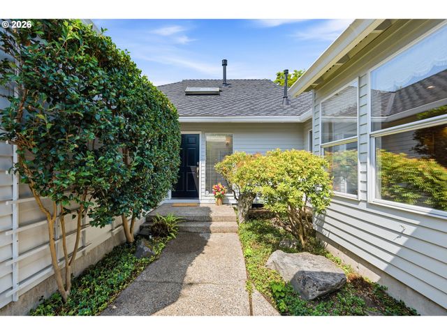 32237 Sw LAKE Dr, Wilsonville, OR 97070