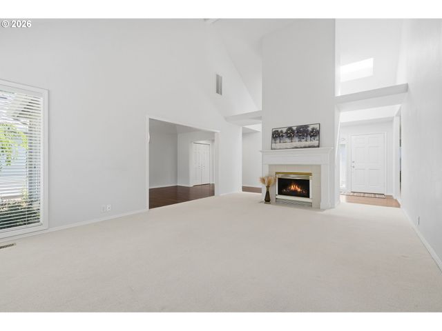 32237 Sw LAKE Dr, Wilsonville, OR 97070