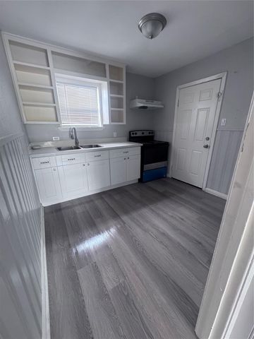 1306 Weiss Street, Houston, TX 77009