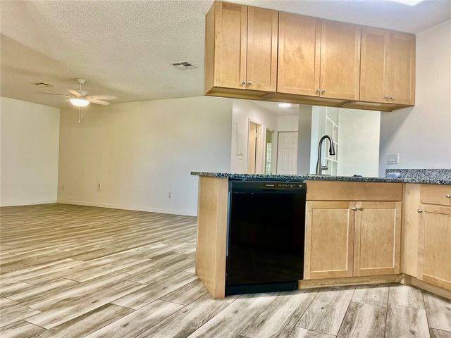 215 FERNWOOD STREET, Leesburg, FL 34748