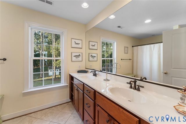 480 Rockingham Rd, Dunnsville, VA 22454