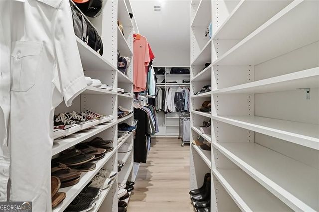 522 Edgewater Drive, Canton, GA 30115