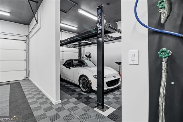 522 Edgewater Drive, Canton, GA 30115