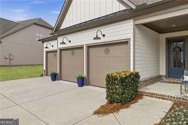 522 Edgewater Drive, Canton, GA 30115