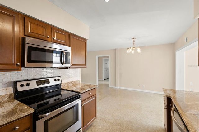 3294 HARBOR LAKE DRIVE, Largo, FL 33770