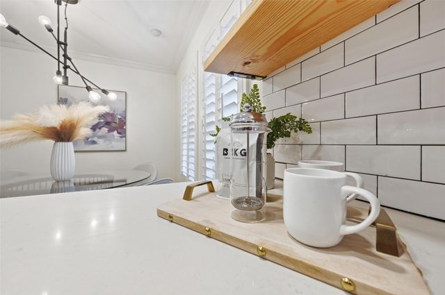 3816 Calmont Avenue, Fort Worth, TX 76107