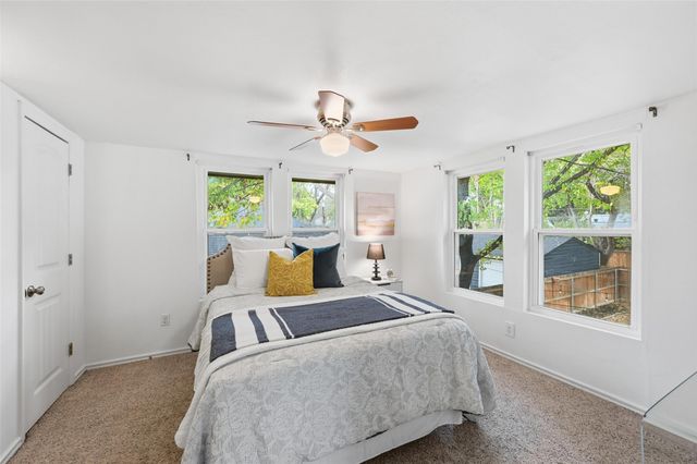 3816 Calmont Avenue, Fort Worth, TX 76107