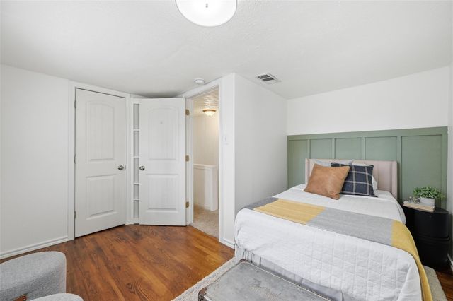 3816 Calmont Avenue, Fort Worth, TX 76107