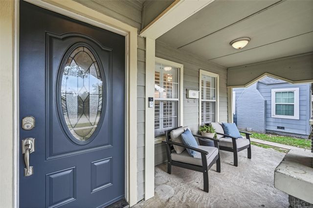 3816 Calmont Avenue, Fort Worth, TX 76107