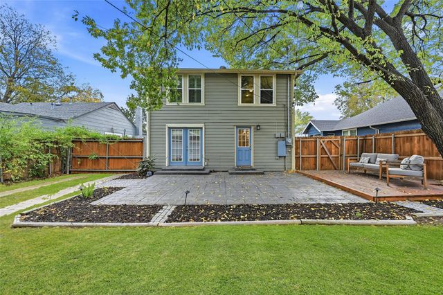 3816 Calmont Avenue, Fort Worth, TX 76107