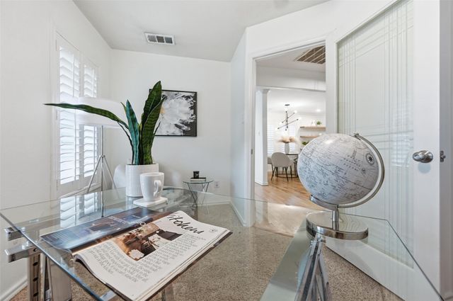 3816 Calmont Avenue, Fort Worth, TX 76107